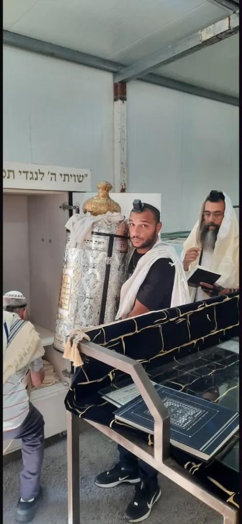 רונן (במבי) סנקר