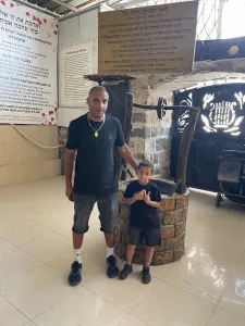 רונן (במבי) סנקר